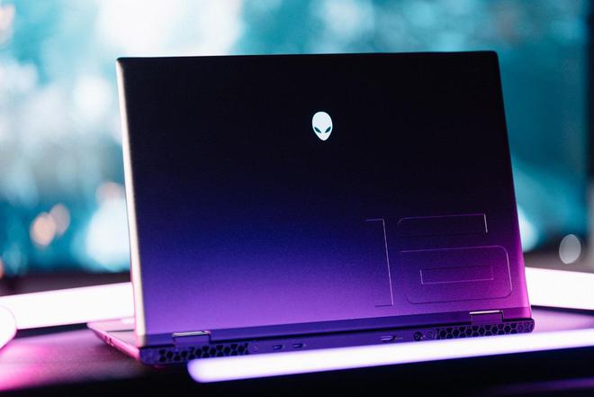 人 m16 R2评测：让游戏玩出新质感九游会j9登录ALIENWARE外星(图21)